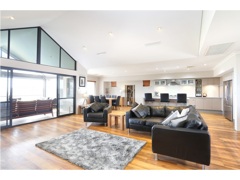 13 Indiana Parade, Singleton WA 6175