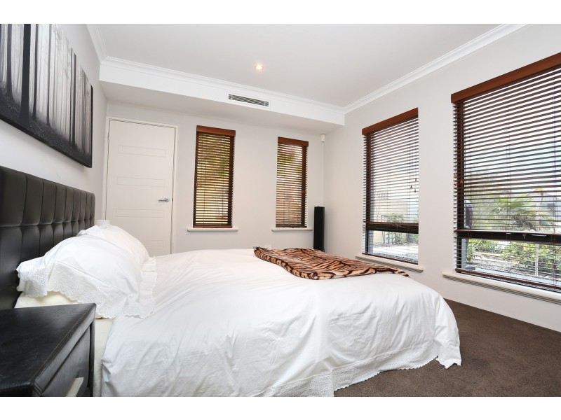 13 Indiana Parade, Singleton WA 6175