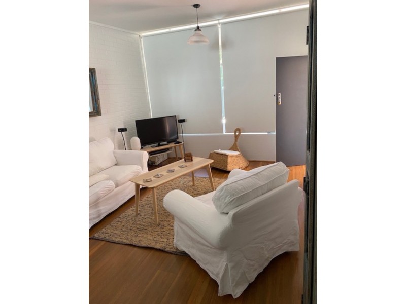 2/102 North Lake Road, Myaree WA 6154