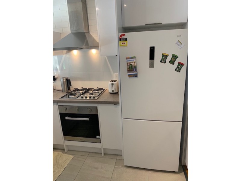 2/102 North Lake Road, Myaree WA 6154