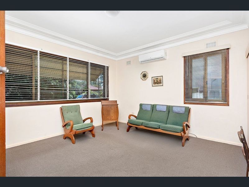 8 Yathong Road, Caringbah NSW 2229