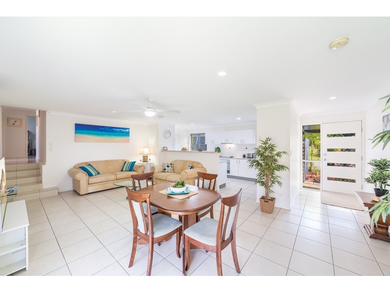 2/9 Freestone Drive, Upper Coomera QLD 4209