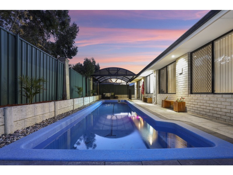 144 Hellfire Drive, Darch WA 6065