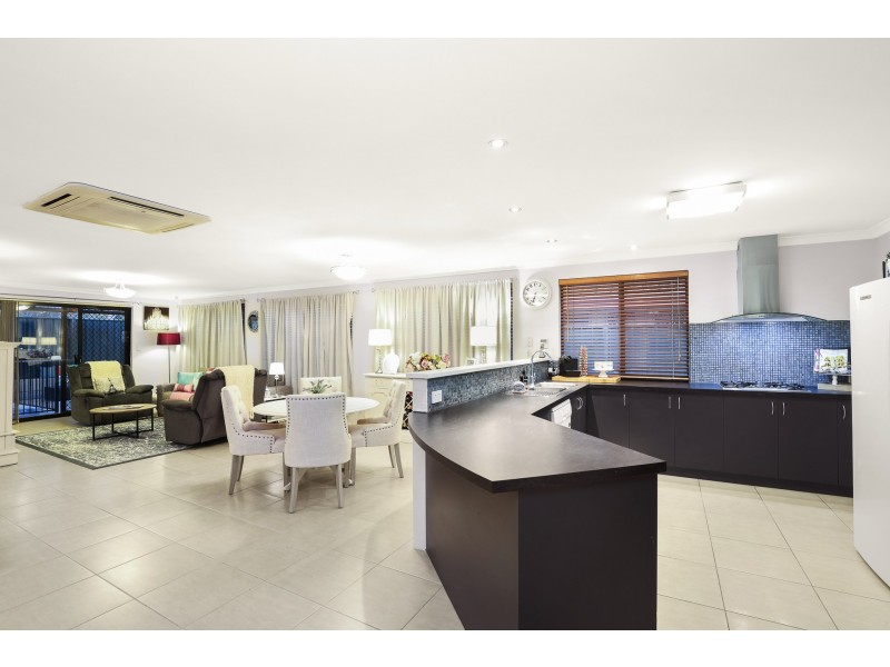 144 Hellfire Drive, Darch WA 6065