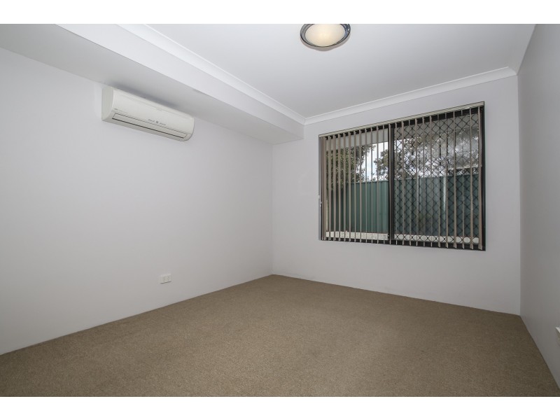 144 Hellfire Drive, Darch WA 6065