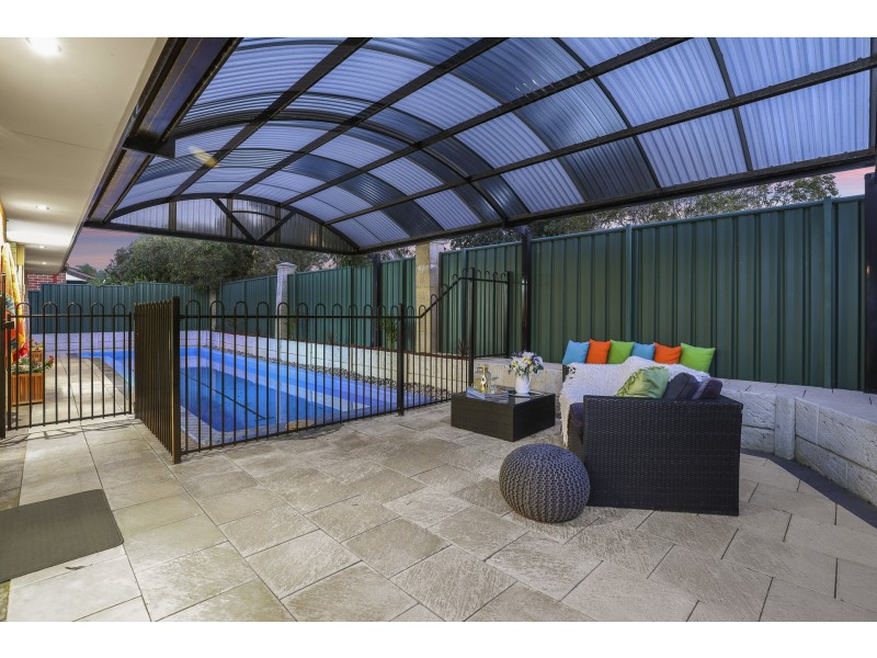 144 Hellfire Drive, Darch WA 6065