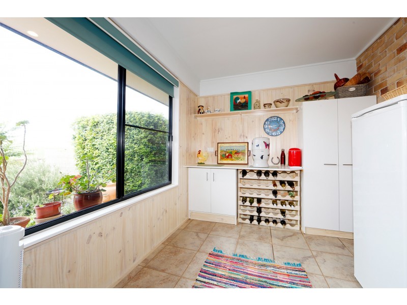 25 Pioneer Avenue, Childers QLD 4660