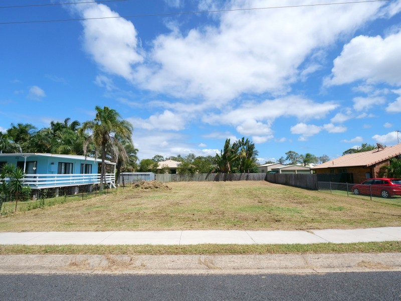 14 Desmond Drive, Toogoom QLD 4655