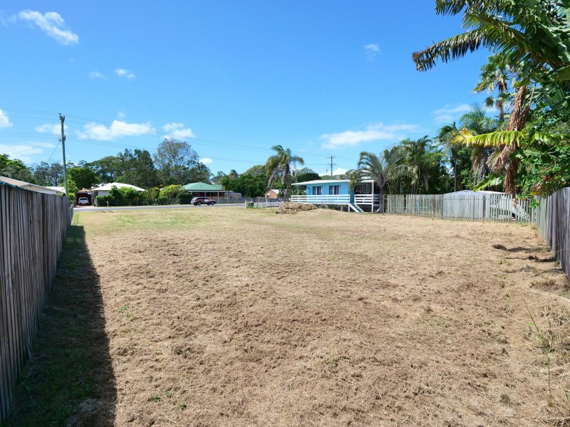 14 Desmond Drive, Toogoom QLD 4655