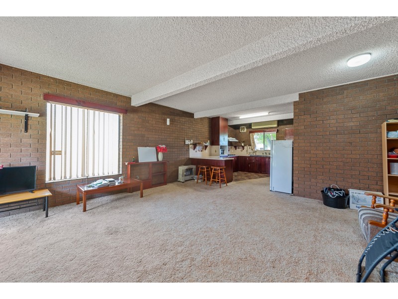 1/7 Nordlingen Drive, Tolland NSW 2650