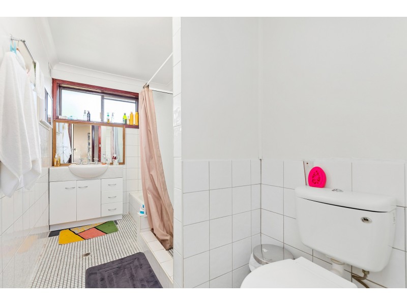 1/7 Nordlingen Drive, Tolland NSW 2650