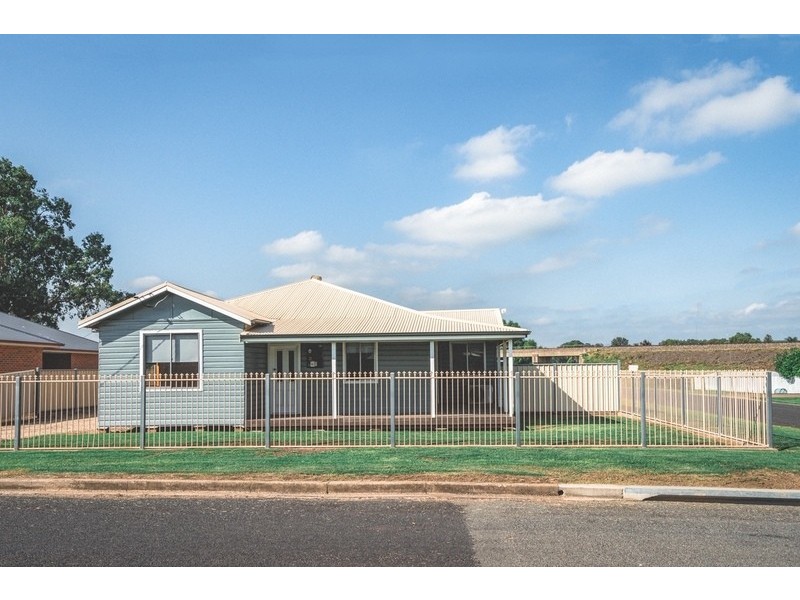 5 Hall Street, Aberdeen NSW 2336