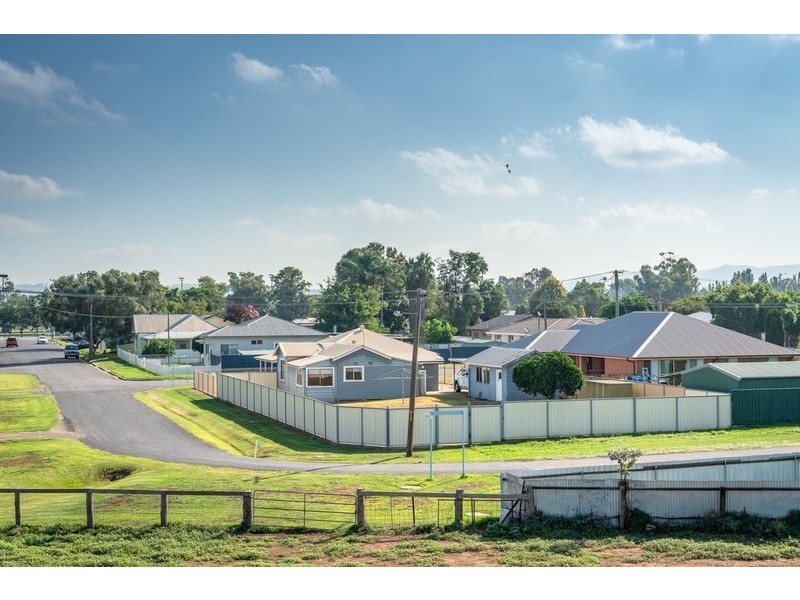 5 Hall Street, Aberdeen NSW 2336