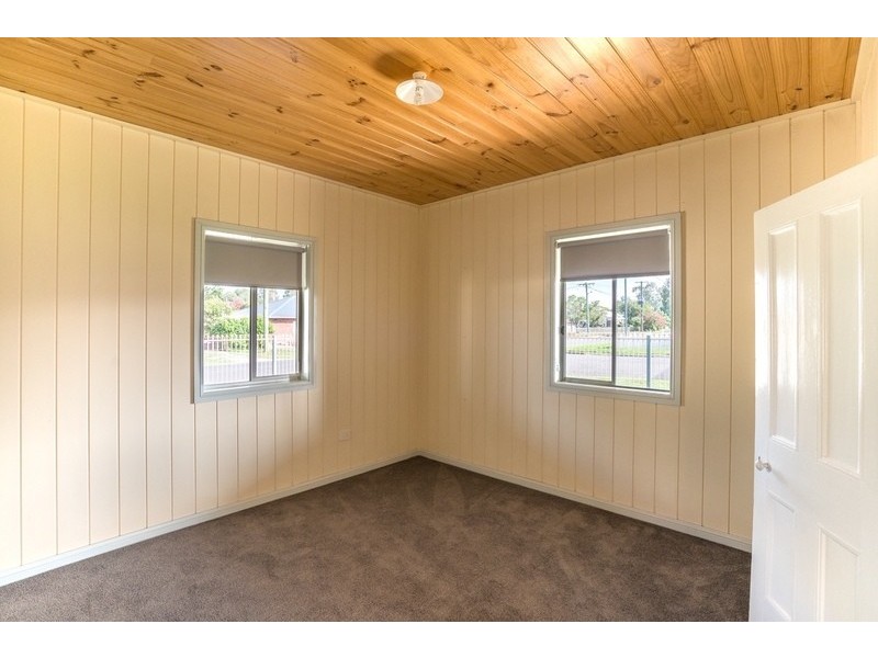 5 Hall Street, Aberdeen NSW 2336