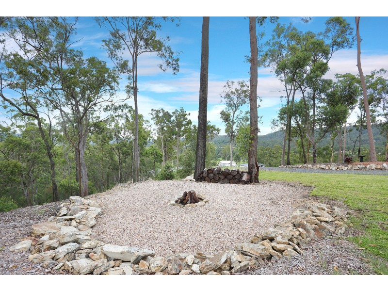 22 Valleyview Drive, Mount Nathan QLD 4211