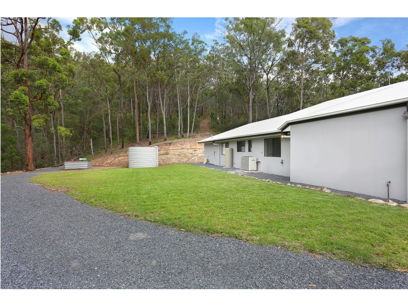 22 Valleyview Drive, Mount Nathan QLD 4211
