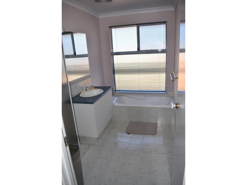 41 Whale Bay Drive, Hopetoun WA 6348