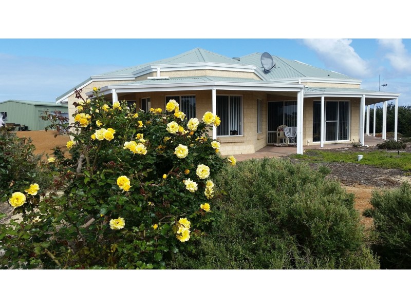 41 Whale Bay Drive, Hopetoun WA 6348