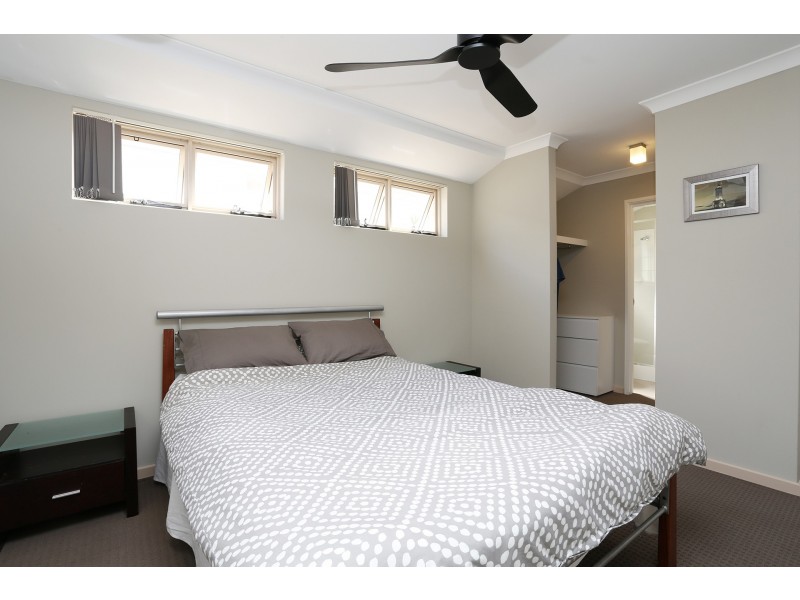 2/22 Randell Street, Mandurah WA 6210