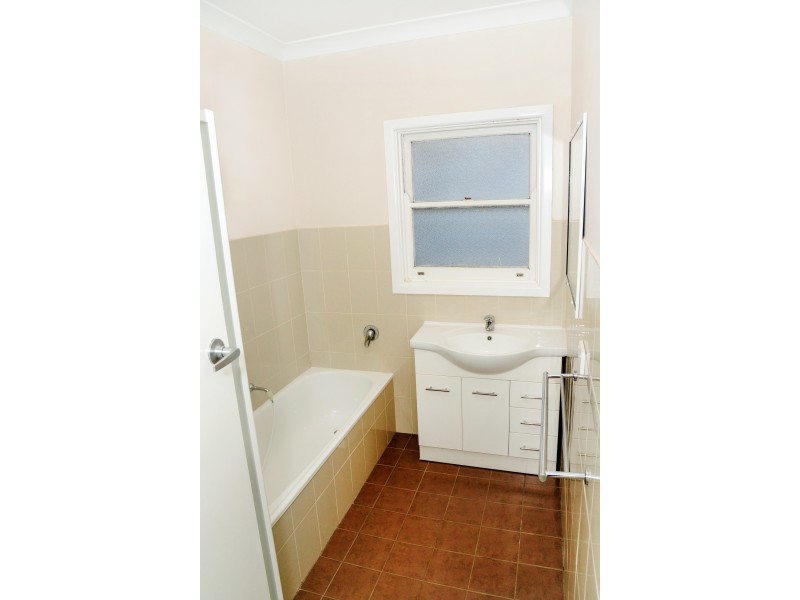 33 Rose Street, Parkes NSW 2870