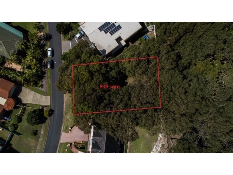 7 Sea Eagle Crescent, Caves Beach NSW 2281