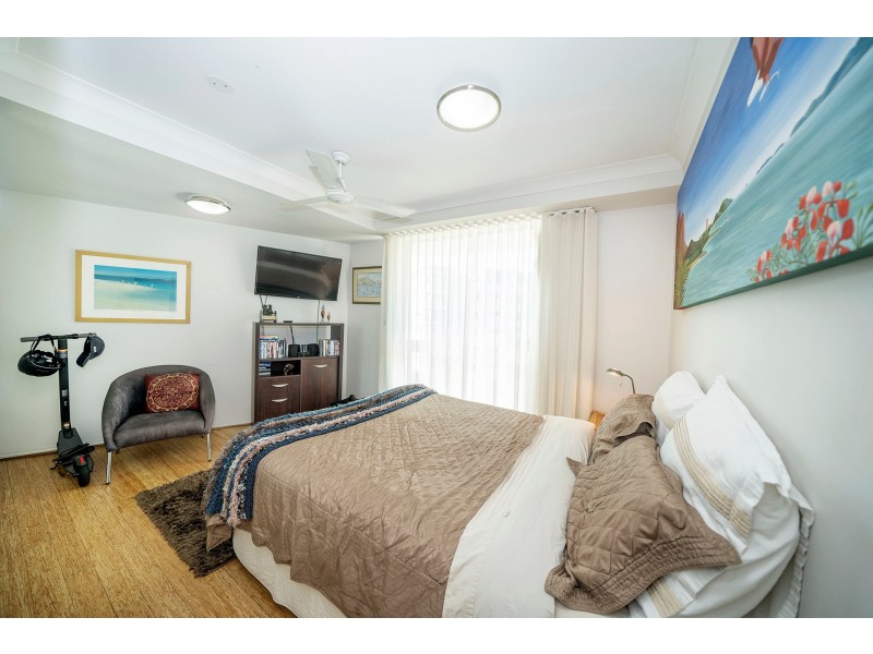 49/7 Mariners Drive, Townsville City QLD 4810