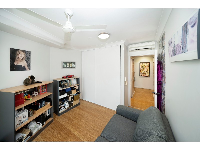 49/7 Mariners Drive, Townsville City QLD 4810