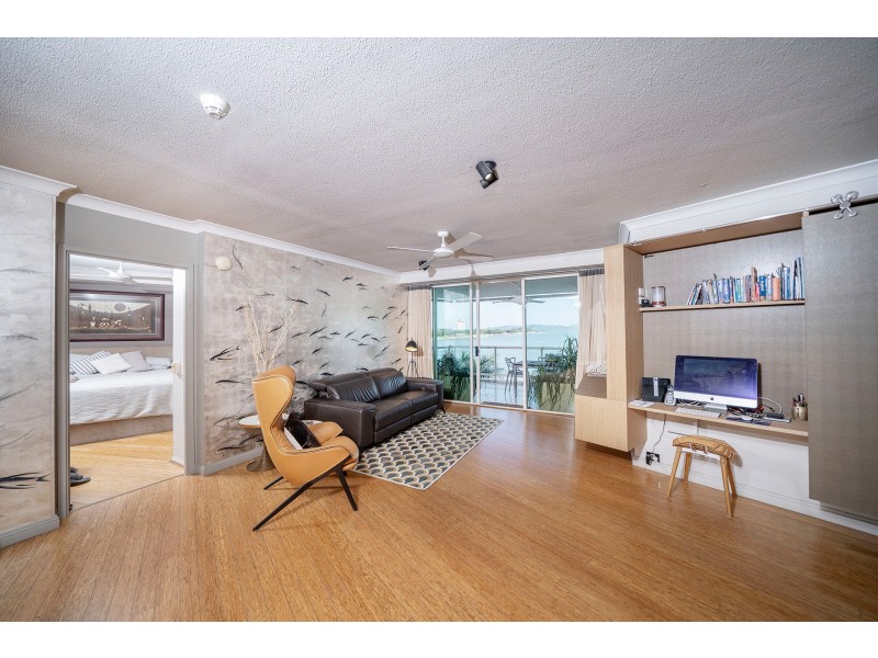 49/7 Mariners Drive, Townsville City QLD 4810