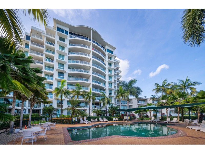 49/7 Mariners Drive, Townsville City QLD 4810