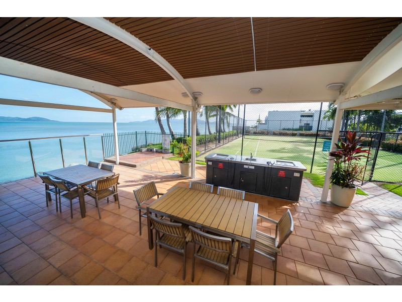 49/7 Mariners Drive, Townsville City QLD 4810