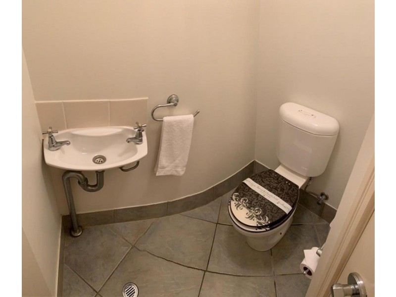 7 McDonald Close, Palm Cove QLD 4879