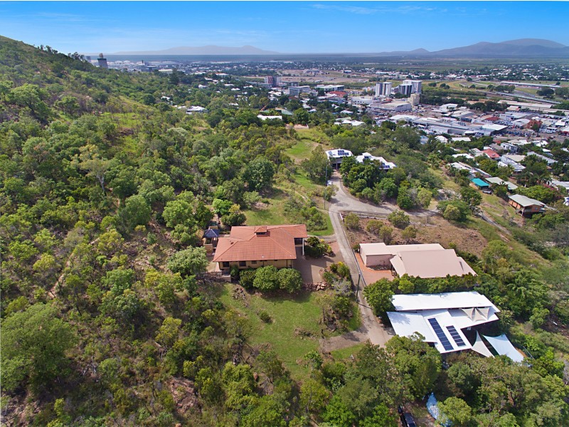 26 Scully Street, West End QLD 4810