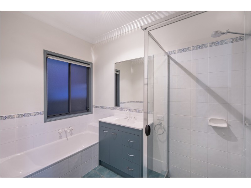 34 Long Road, Tamborine Mountain QLD 4272