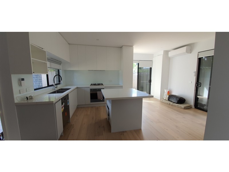 4A Roselea Court, Sunshine VIC 3020