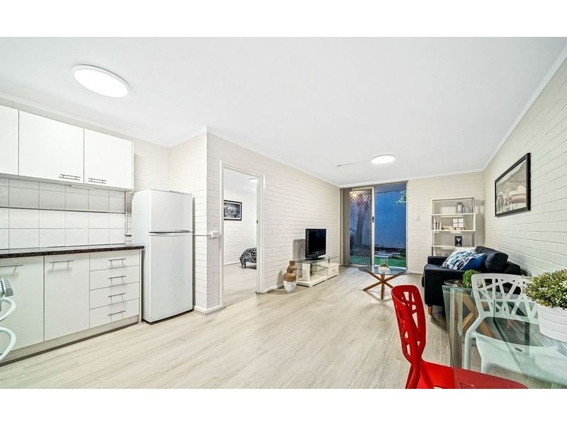 3/69 King George Street, Victoria Park WA 6100