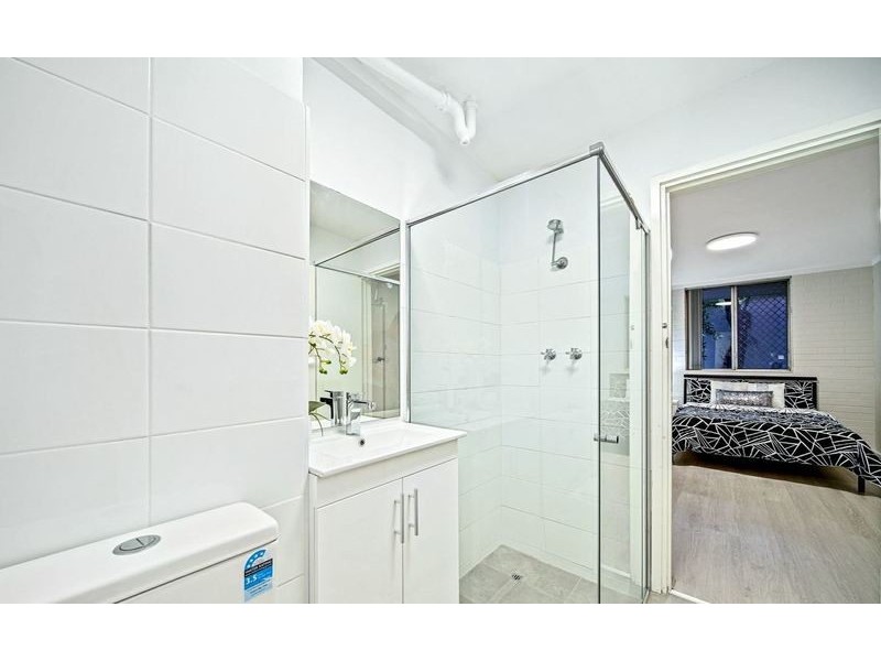 3/69 King George Street, Victoria Park WA 6100