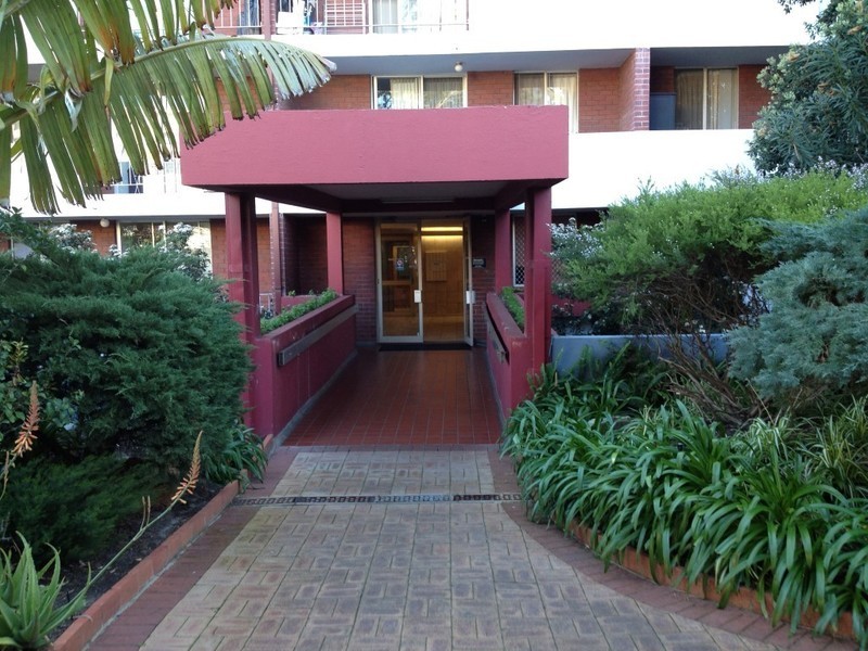 3/69 King George Street, Victoria Park WA 6100