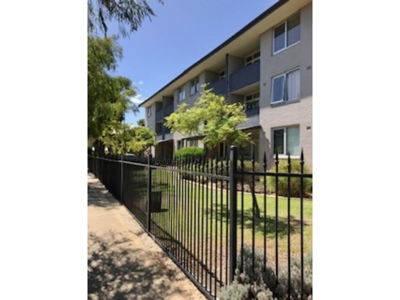 1/54 Melville Parade, South Perth WA 6151