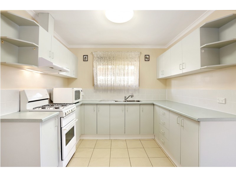 11 Melba Place, St Helens Park NSW 2560