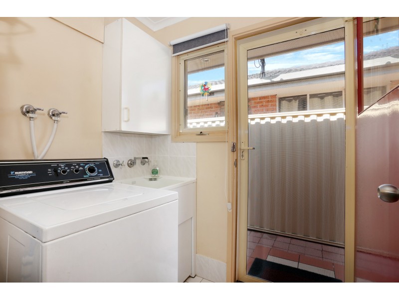 11 Melba Place, St Helens Park NSW 2560