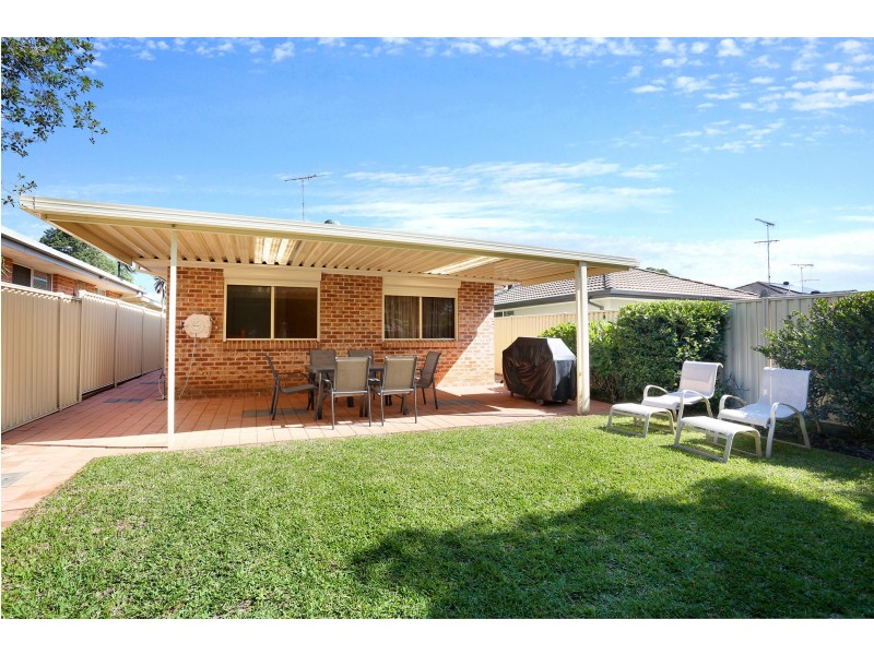 11 Melba Place, St Helens Park NSW 2560