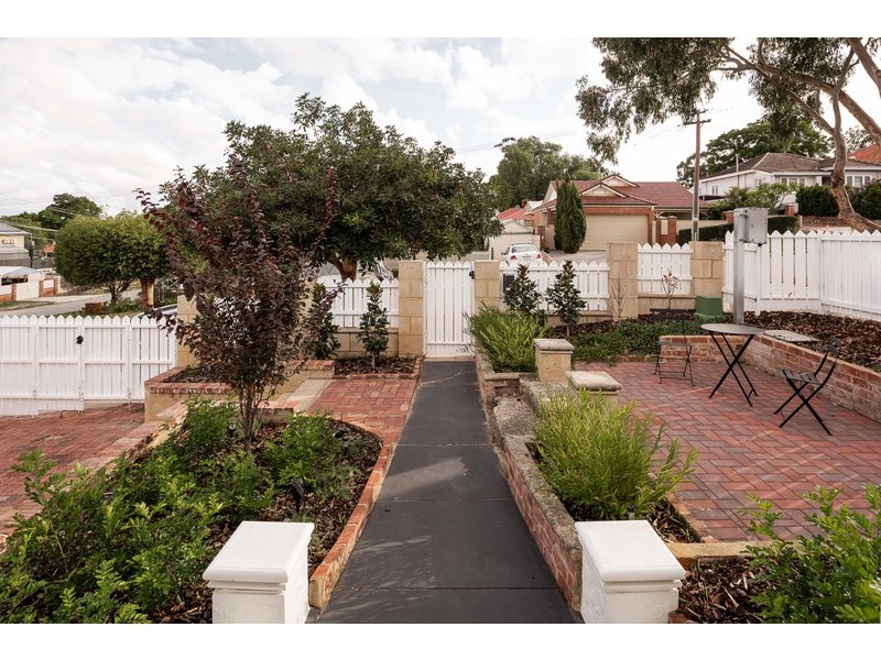 2A The Strand, Bayswater WA 6053