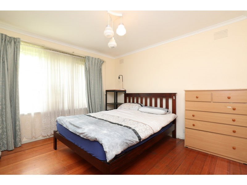 10 Waverley Court, Gladstone Park VIC 3043