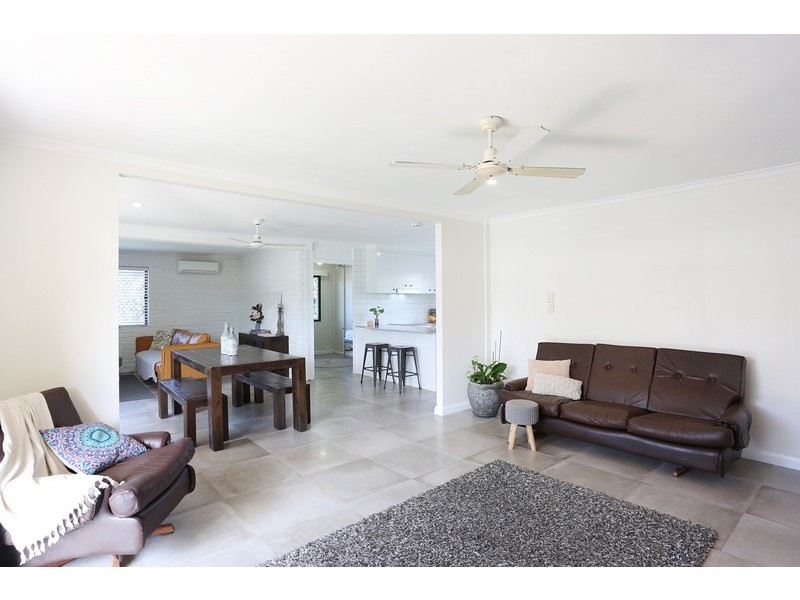 682 David Low Way, Pacific Paradise QLD 4564