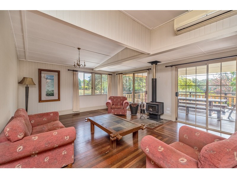 18-20 Geissmann Street, Tamborine Mountain QLD 4272