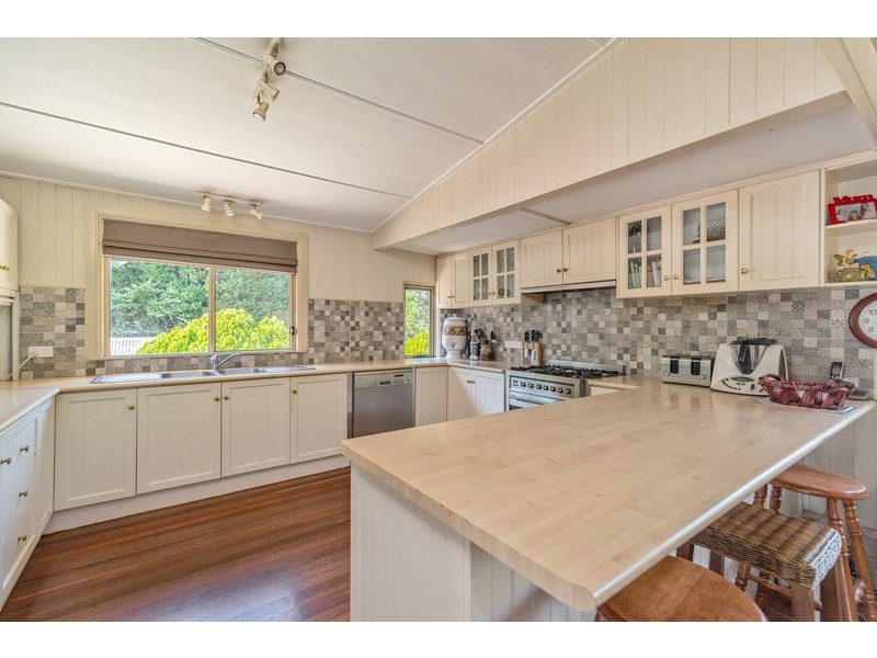 18-20 Geissmann Street, Tamborine Mountain QLD 4272