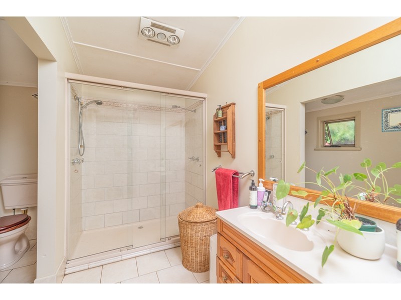 18-20 Geissmann Street, Tamborine Mountain QLD 4272