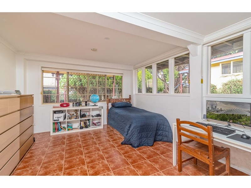 18-20 Geissmann Street, Tamborine Mountain QLD 4272