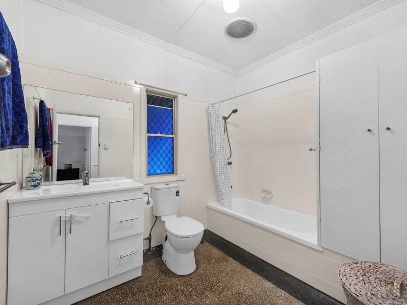 132 Erica Street, Cannon Hill QLD 4170