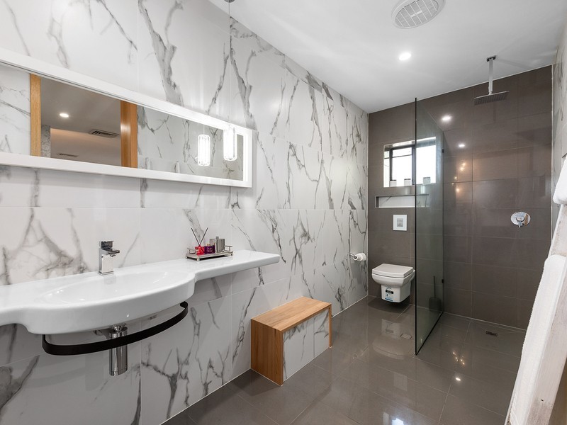 9 Grosmont Street, Carindale QLD 4152